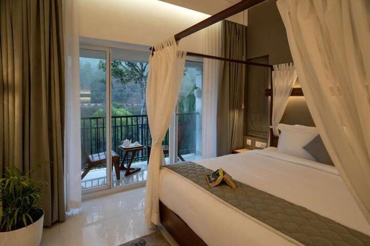 Room 4 of 42