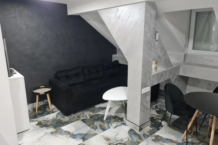 Room 5 of 21
