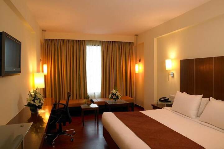 Room 8 of 37