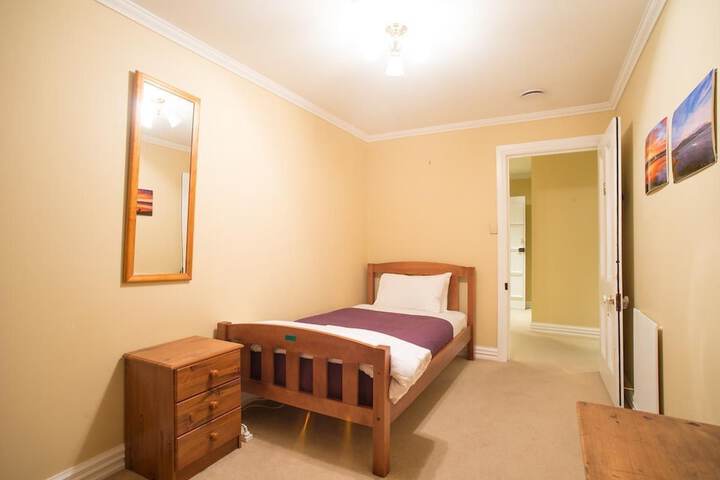 Room 9 of 39