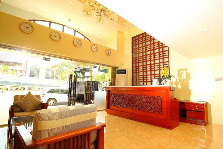 Hotel Interior 4 of 34
