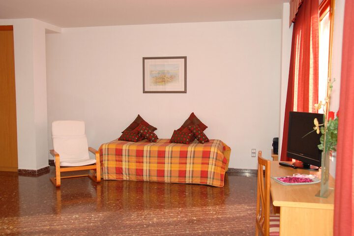 Room 4 of 17