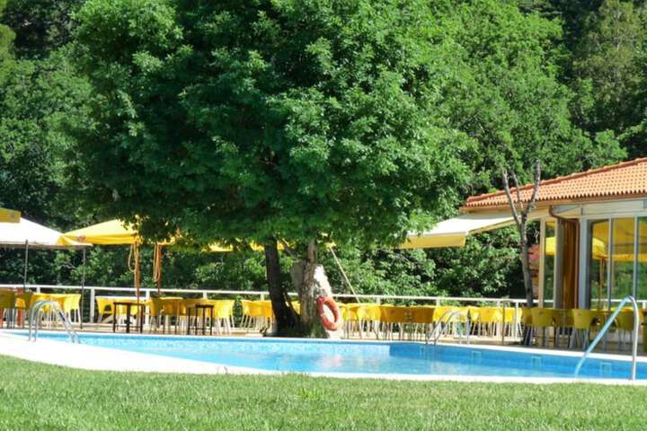 Pool 46 of 93
