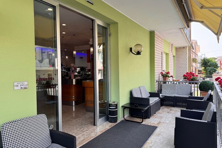 Terrace/Patio 36 of 37