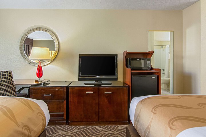2 Double Beds (3 of 12)