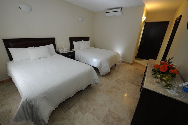 Room 9 of 70