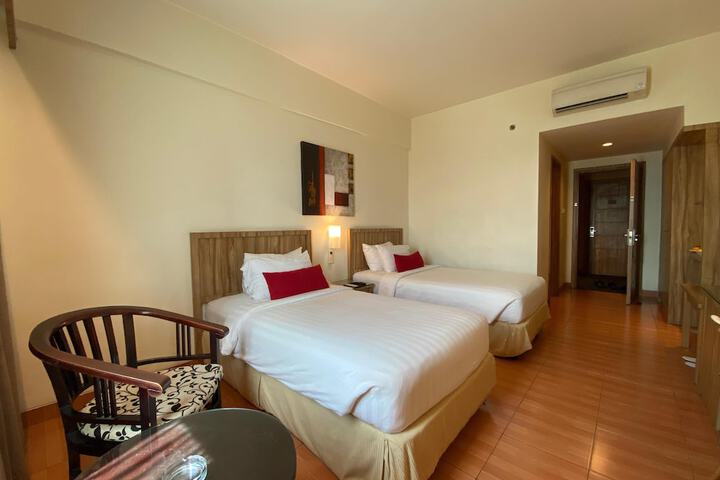 Room 16 of 48