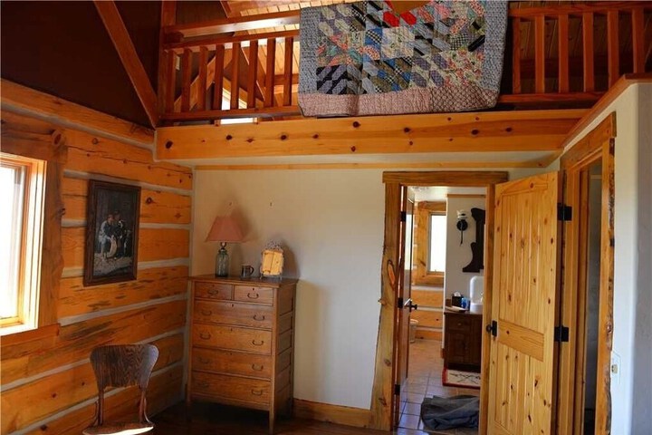 Room 3 of 6