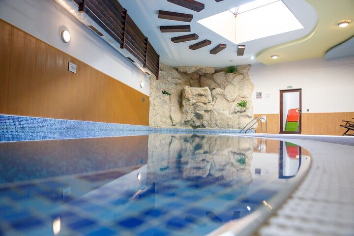 Pools & Facilities
