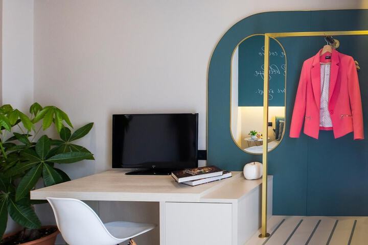 Room 7 of 25