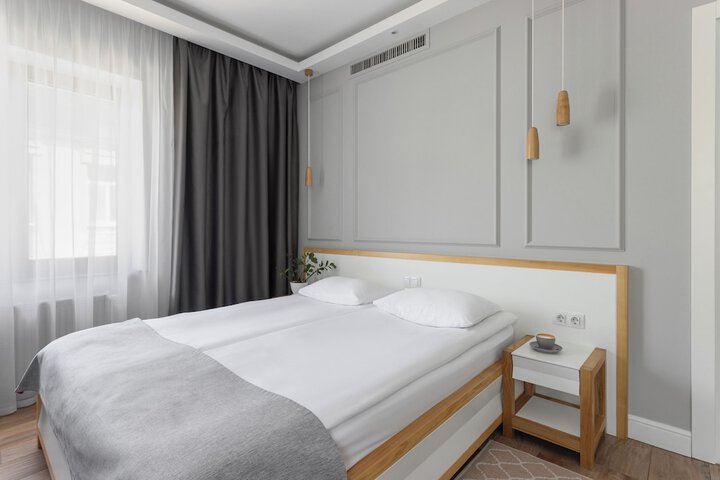 Room 14 of 36