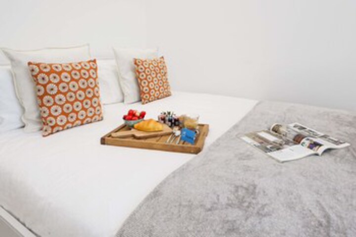 Room 6 of 20