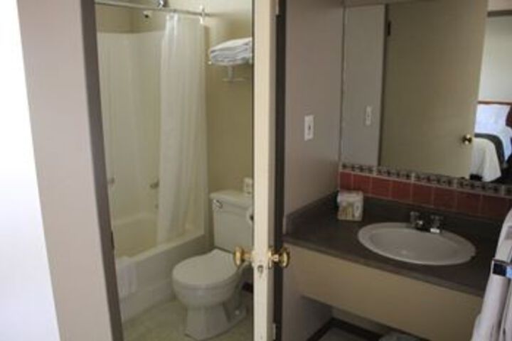 Room 4 of 19