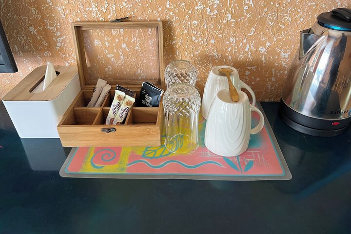 Breakfast/Coffee Service 9 of 24