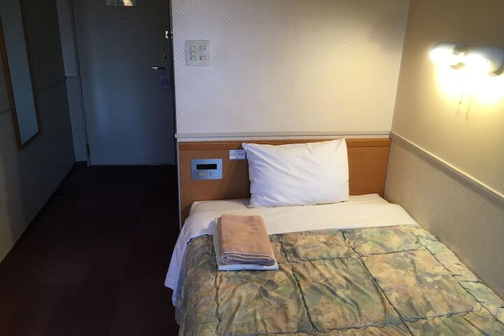 Room 9 of 41