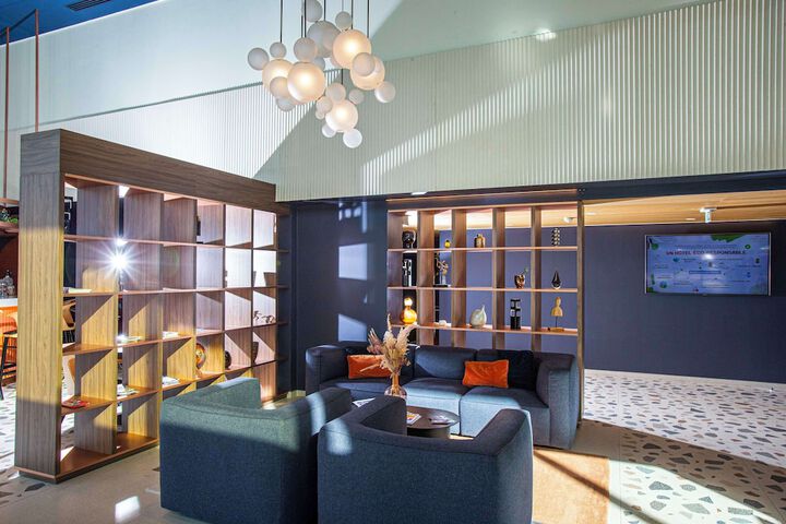 Hotel Interior 6 of 153