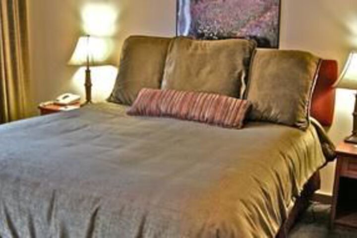 Room 6 of 23