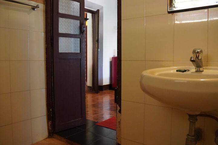 Room 53 of 68