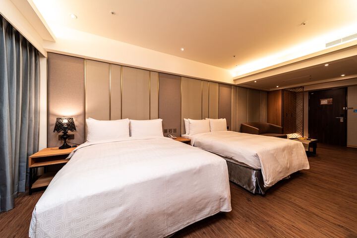Room 13 of 51