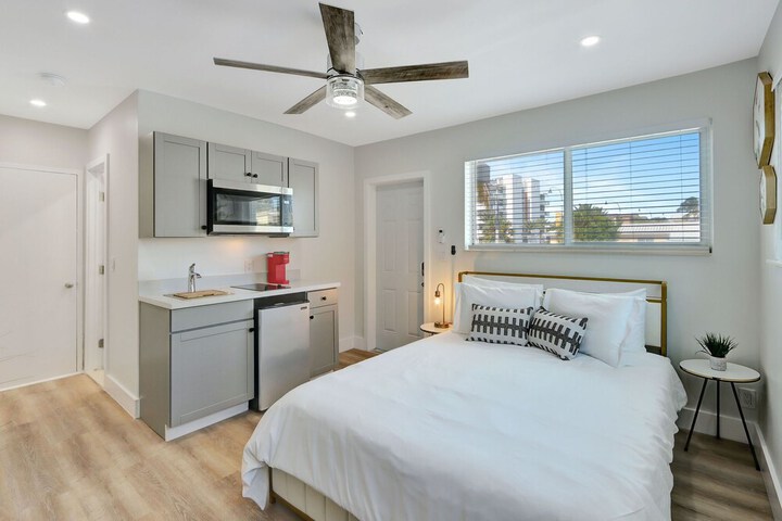 Room 32 of 84
