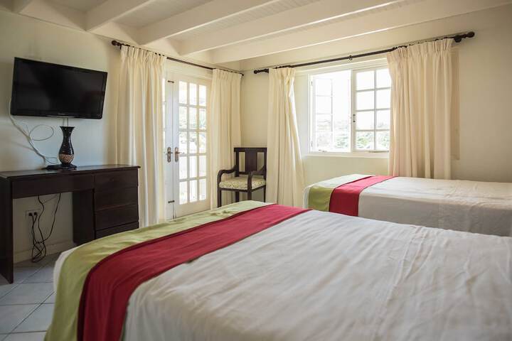 Room 13 of 50