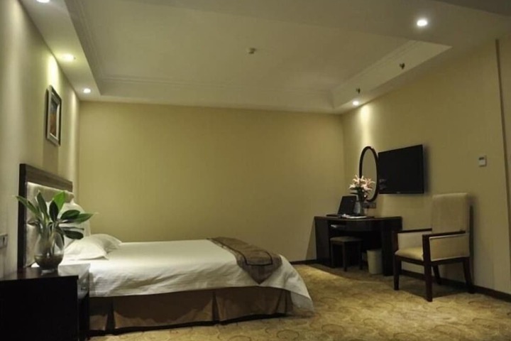 Room 7 of 42