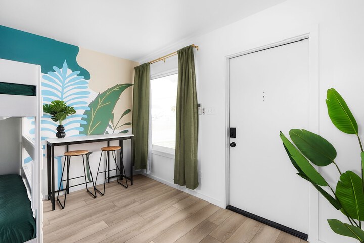 Room 4 of 29