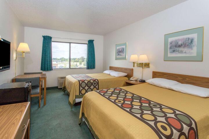 2 Queen Beds (3 of 22)