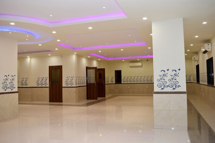 Ballroom/Hall 33 of 36