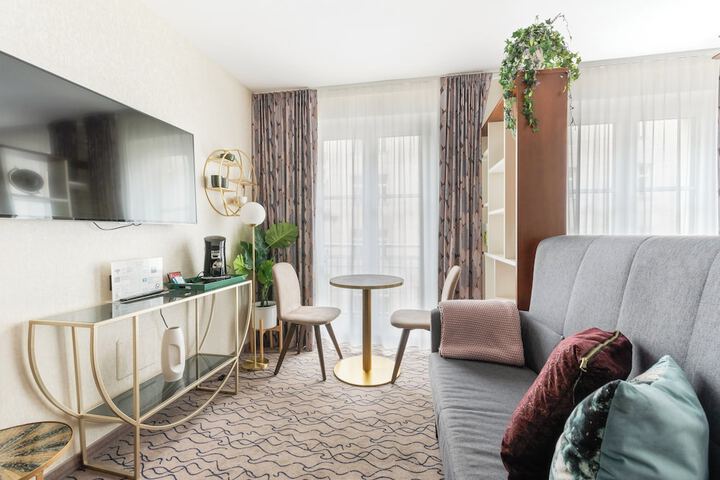 Room 40 of 84