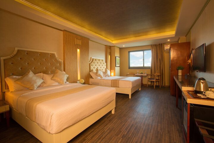 Room 13 of 31