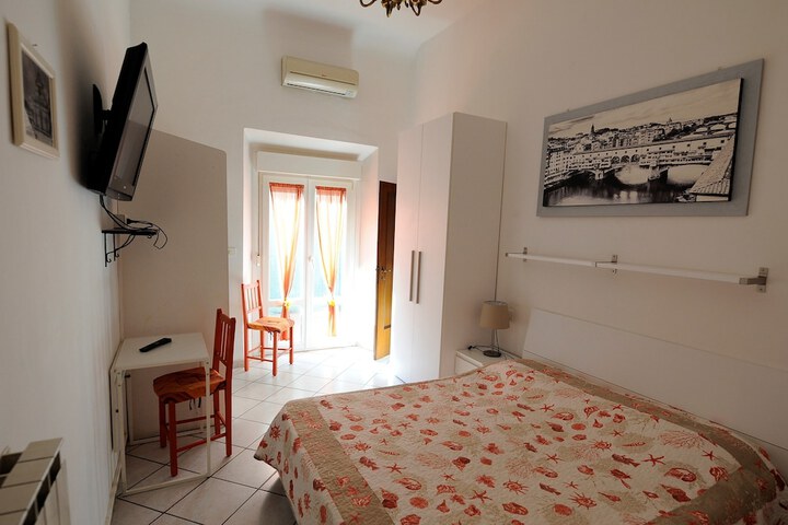 Room 4 of 60