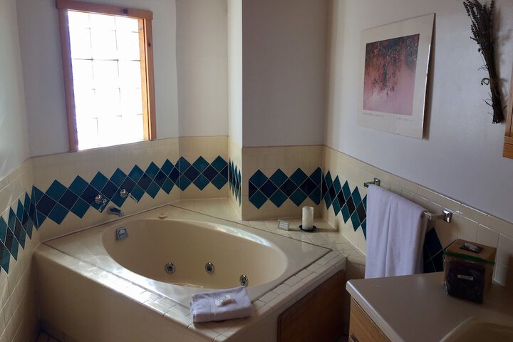 Hot Tub 62 of 82