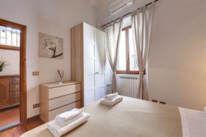 Room 44 of 166