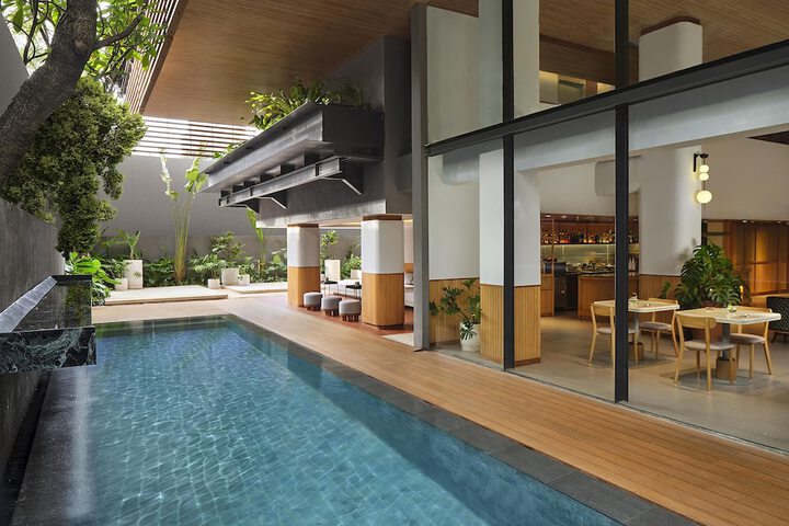 Pool 9 of 21