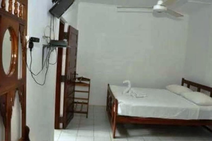 Room 2 of 39