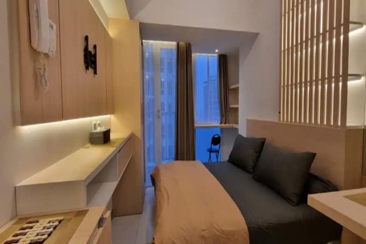 Room 4 of 14