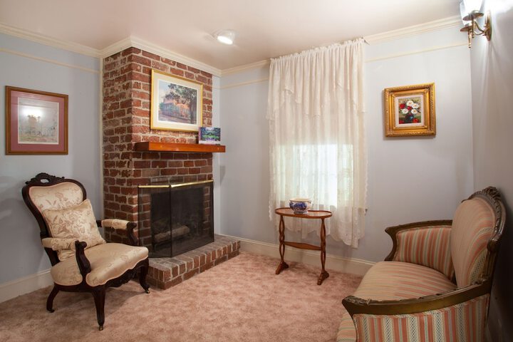 Room 121 of 170