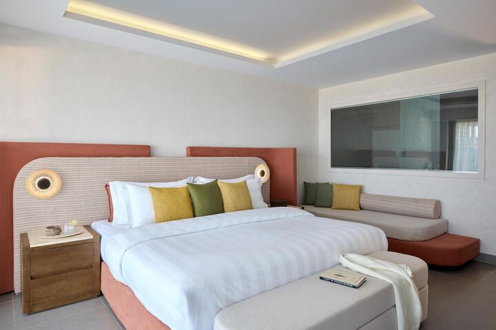 Room 38 of 168