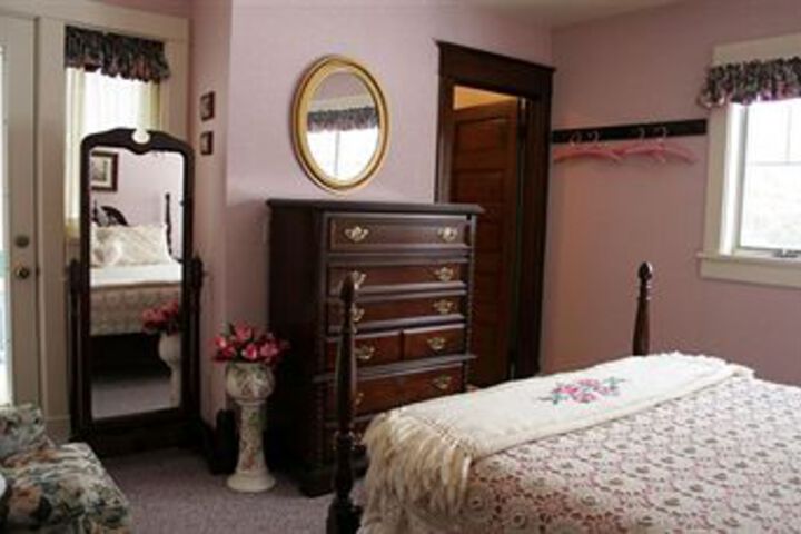 Room 5 of 19