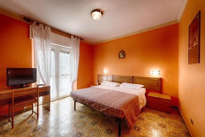 Room 16 of 31