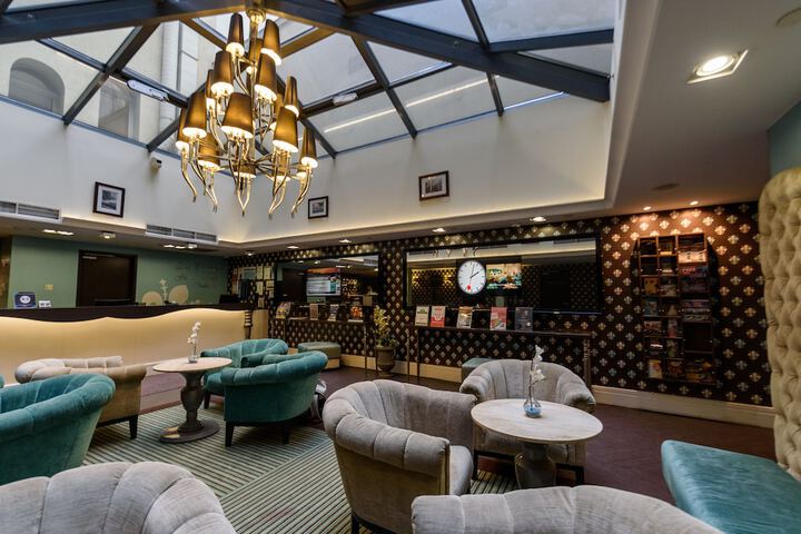 Guest Lobby