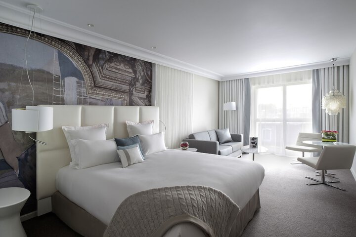 Room 8 of 91
