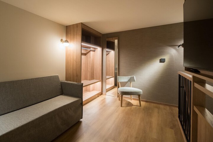 Room 133 of 332
