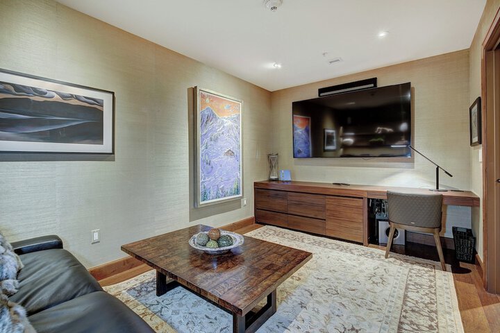 Room 253 of 569