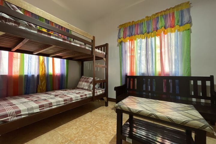 Room 31 of 200