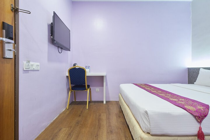 Room 5 of 22