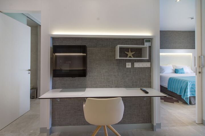 Room 6 of 58
