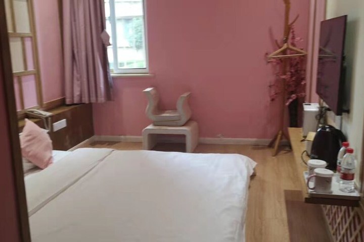 Room 9 of 59