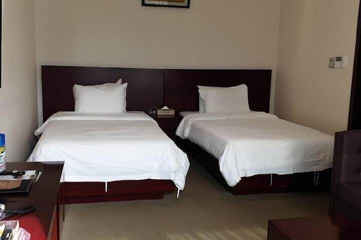 Room 12 of 24
